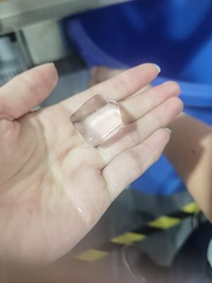 Haloo Automaten Lieferant Bildschirm 24-Stunden-Eis Automaten für automatisches Verpacken von Eis Geldautomaten Eis Automaten