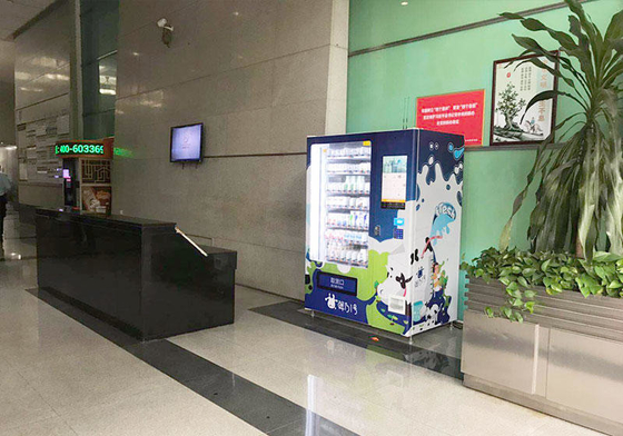 Frische Frucht-Automat Soems kombiniert mit Netz des Schließfach-4G