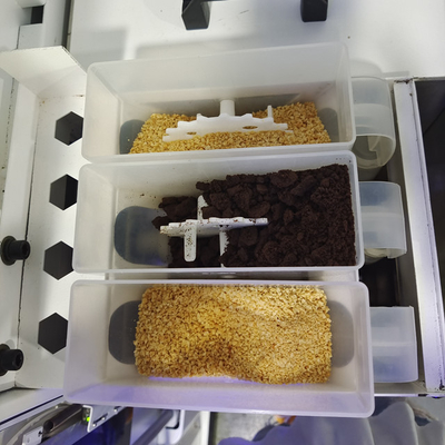 Unmenschlich gemacht 24 Stunden Selbstbedienungs-Softeis-Automaten-automatische Roboter-Eiscreme-Automat